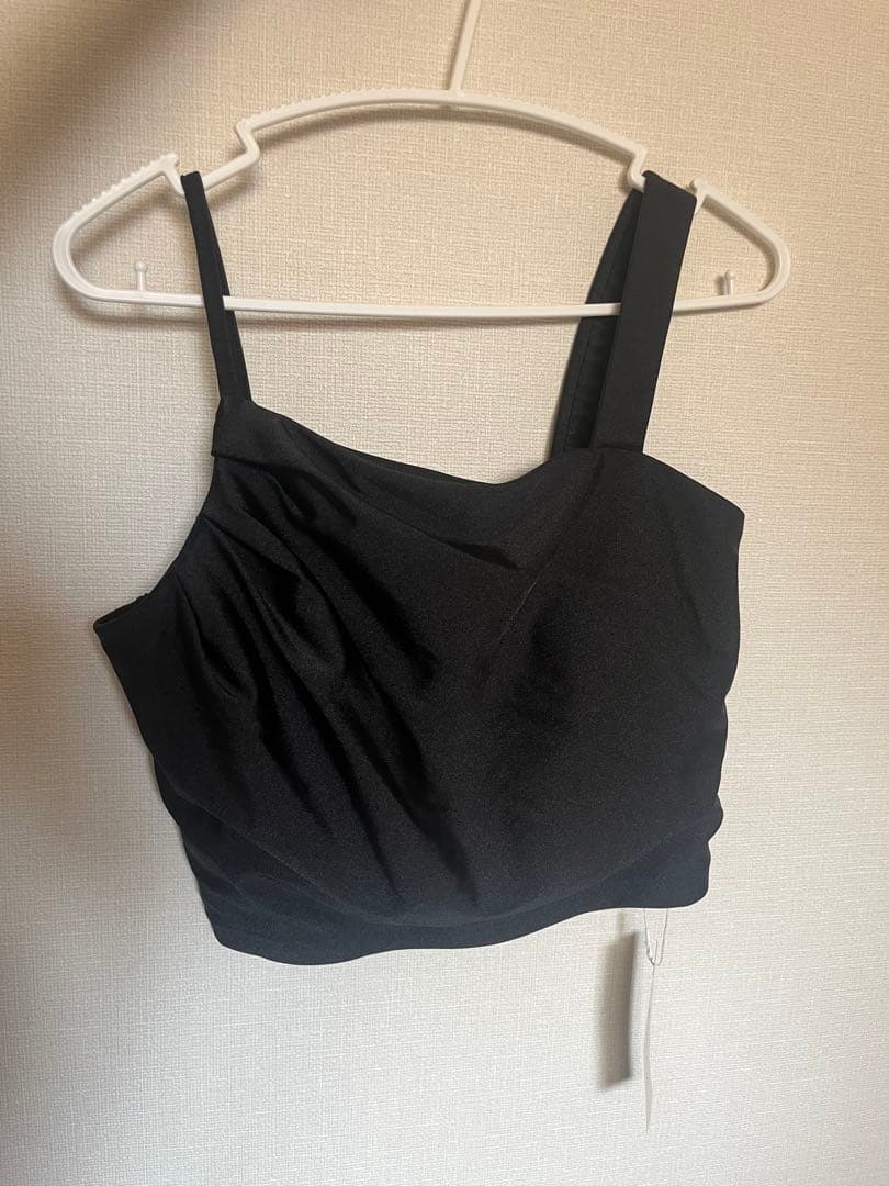 SUKALA シャインストレッチアシンメトリーブラトップ