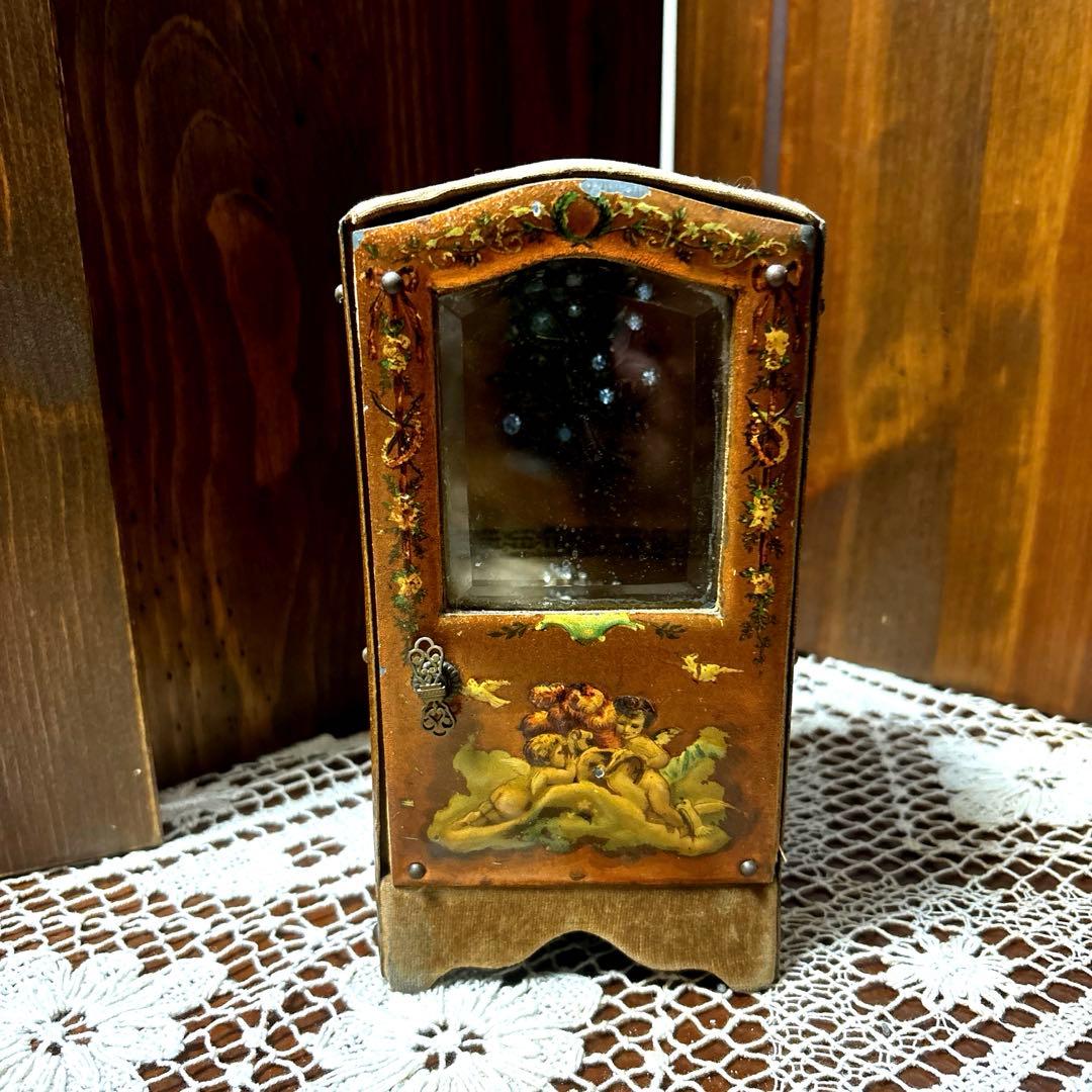 ブラックフライデー　セダンチェアー型ジュエリーケース