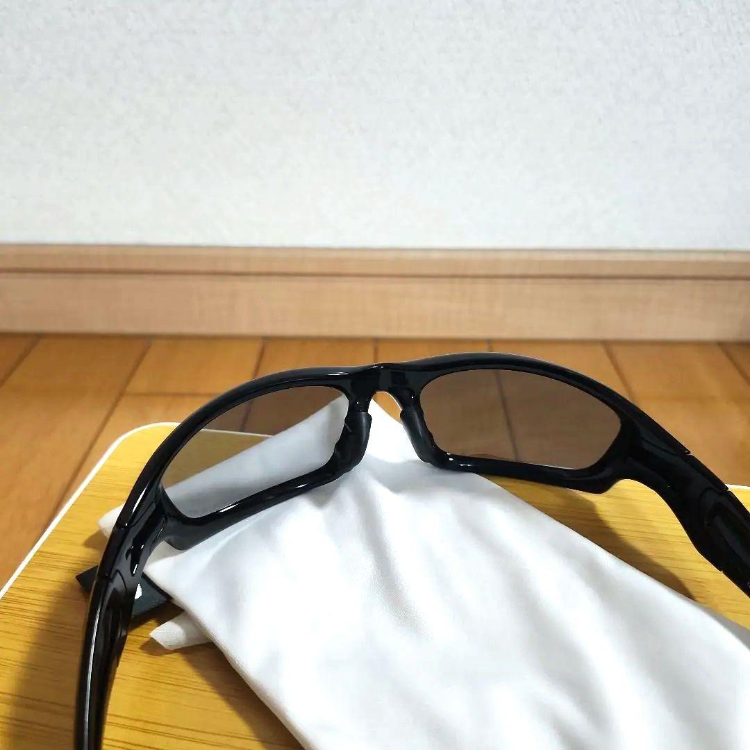 オークリーブラックサングラス 専用ケース付き