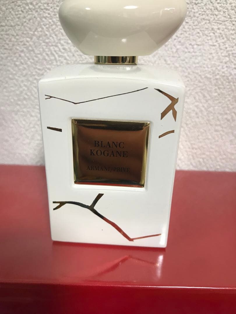 アルマーニ プリヴェ ブラン コガネ オードパルファム 100ml