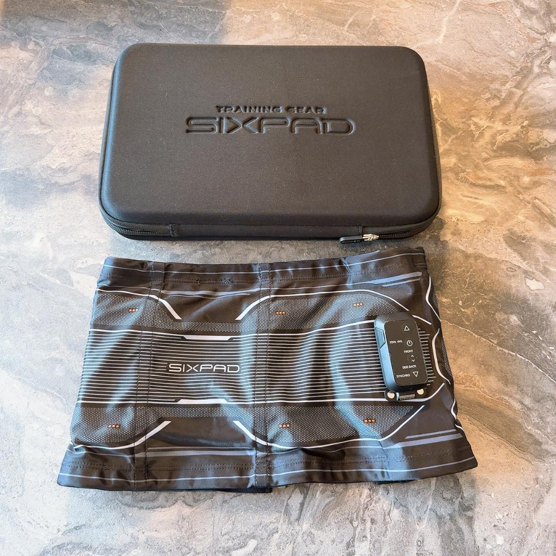 ほぼ新品 最新モデル Sixpad コアベルト Sサイズ　筋トレ 保証期間