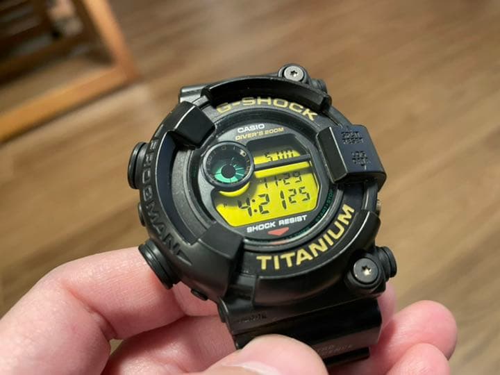 時計 CASIO G-SHOCK DW-8201NT
