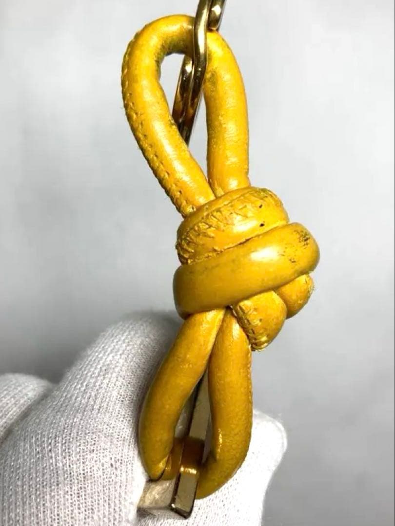 ボッテガヴェネタ レザー ゴールド金具 トライアングル キーホルダー チャーム