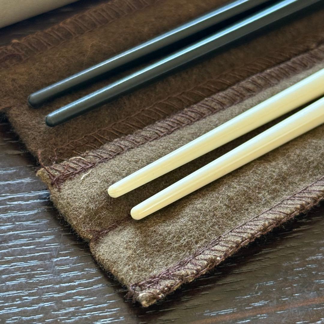 Christofle 箸 ペア　黒　白