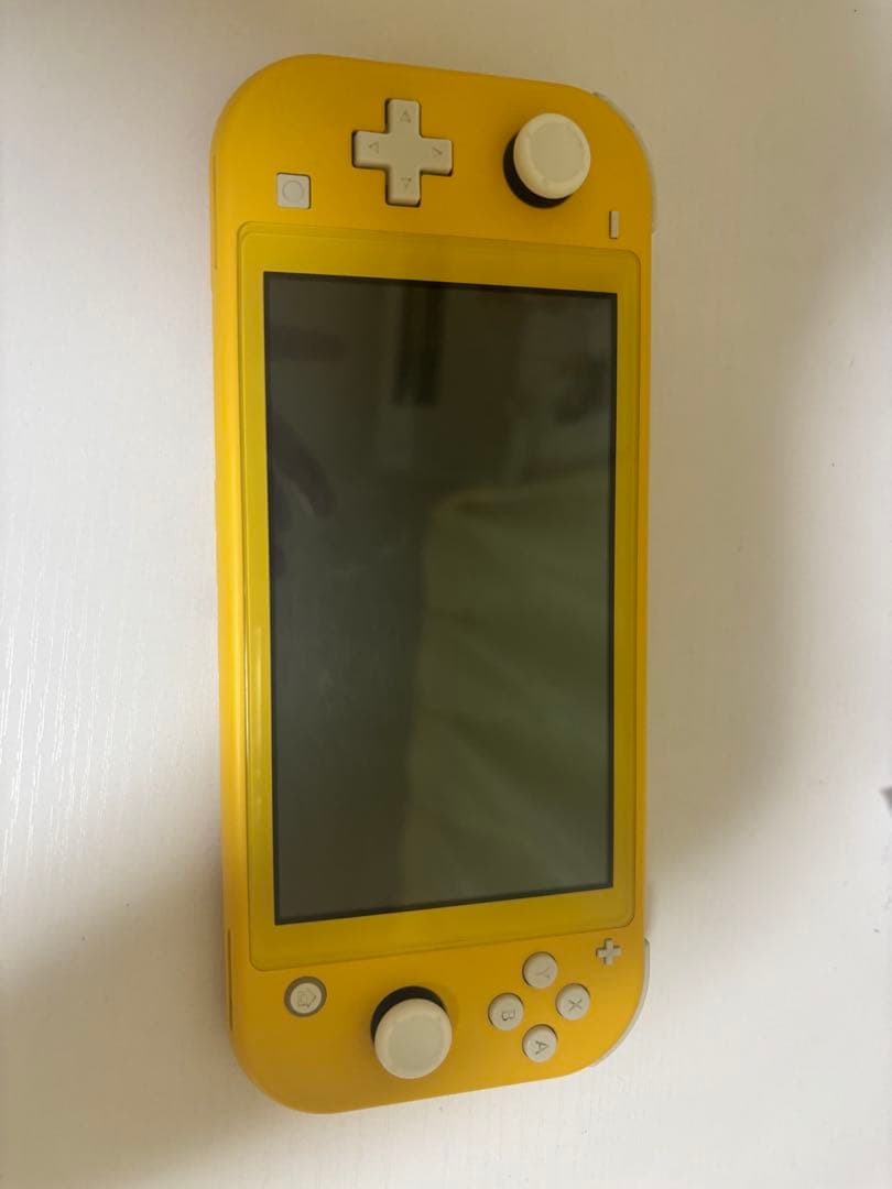 Nintendo Switch Lite イエロー 本体 カバーとフィルム付き