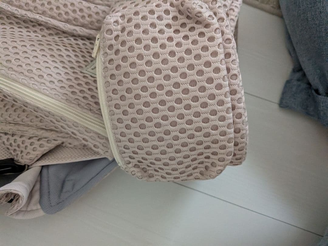 bebe swan メッシュ抱っこひも ベージュ