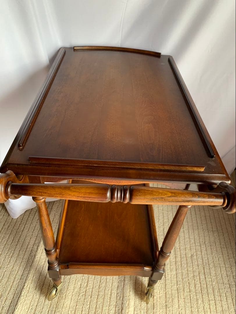 カリモク　木製キャスターテーブル