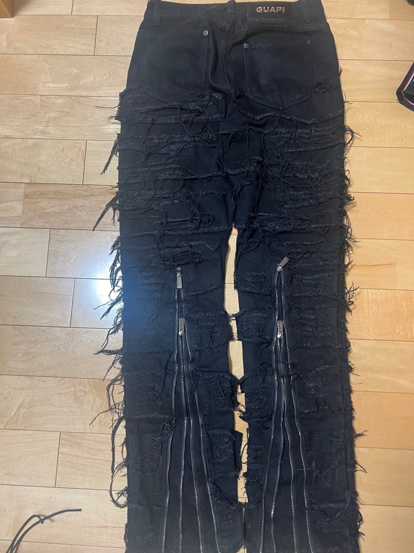 GUAPI オールブラック ダメージ バギーデニム 裾zip付き