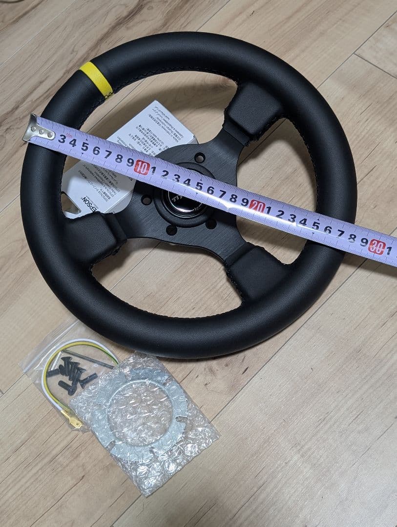 【送料込み】ステアリング 小径 28パイ