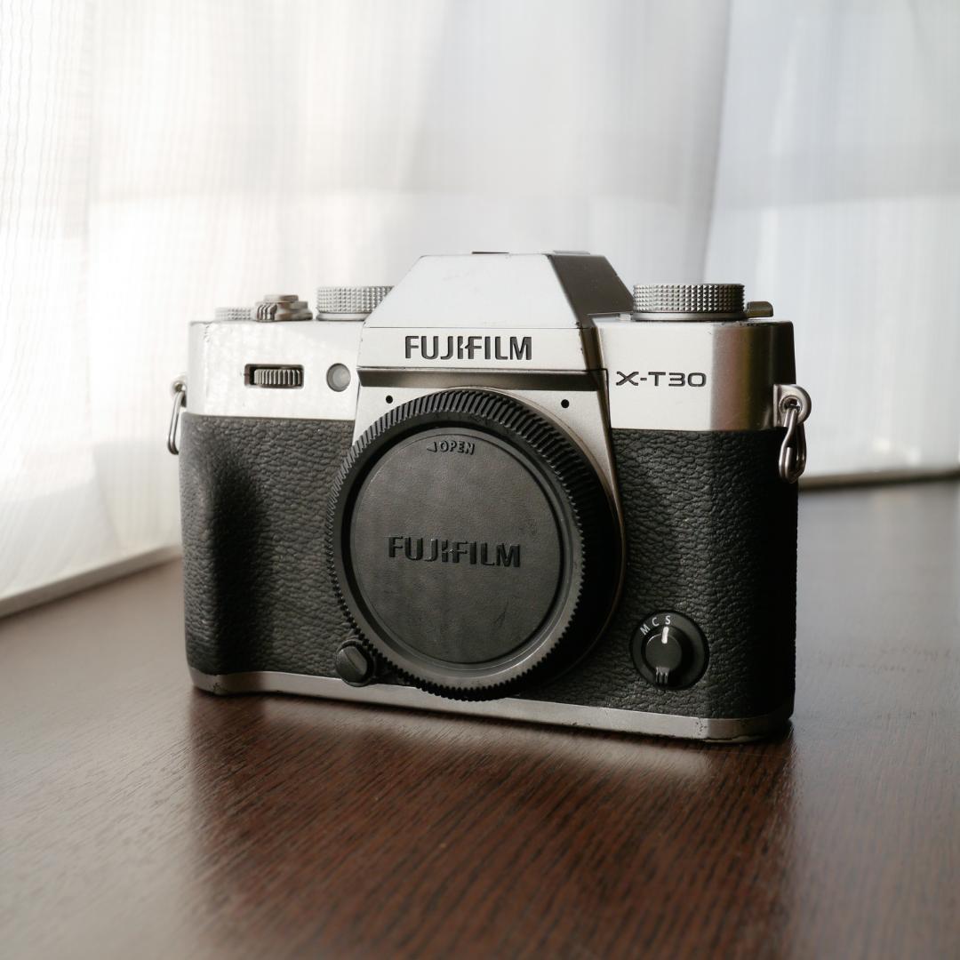 FUJIFILM X-T30 シルバー 18-55mmレンズキット　実働品