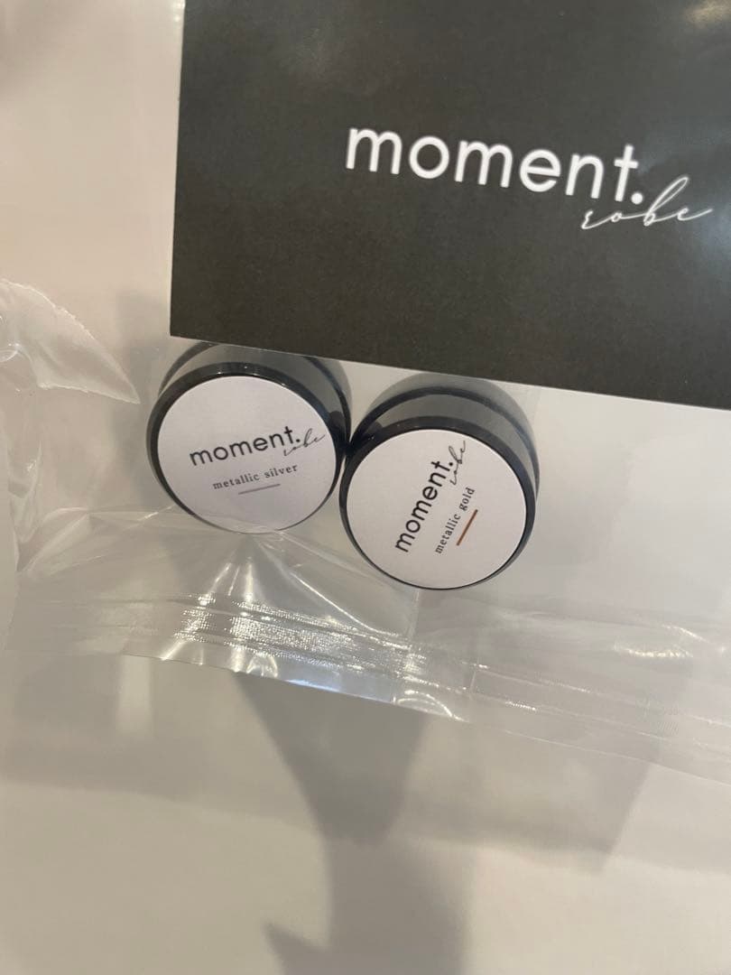 moment. メタリック