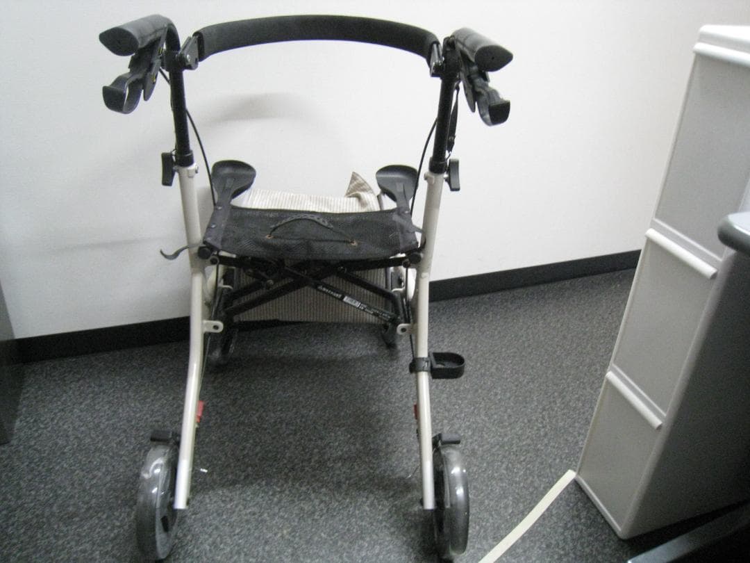 屋外用 四輪 歩行車 ショッピングターン 安寿 アロン化成 送料無料 ①