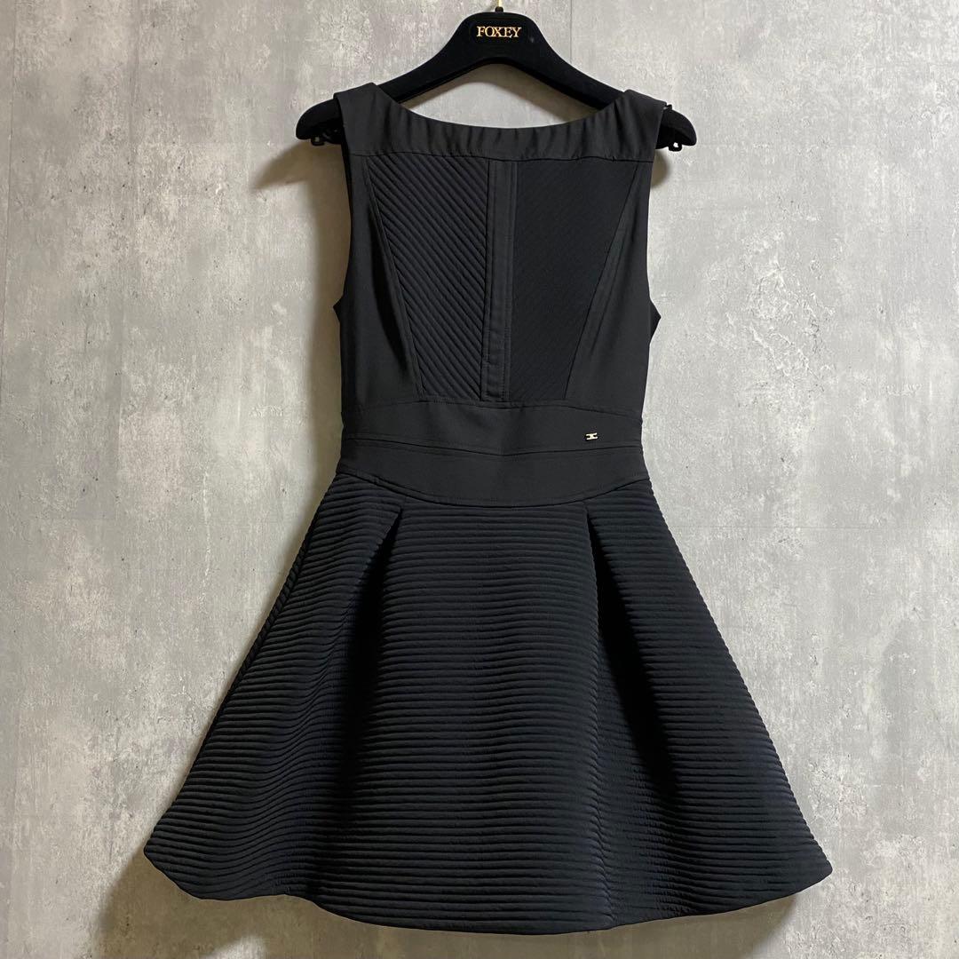 美品 エリザベッタフランキ ミニ丈 ノースリーブ ワンピース Aライン フレア