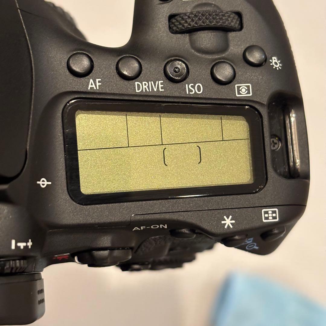 【極美品】Canon EOS 90D ボディ　ショット数2000未満