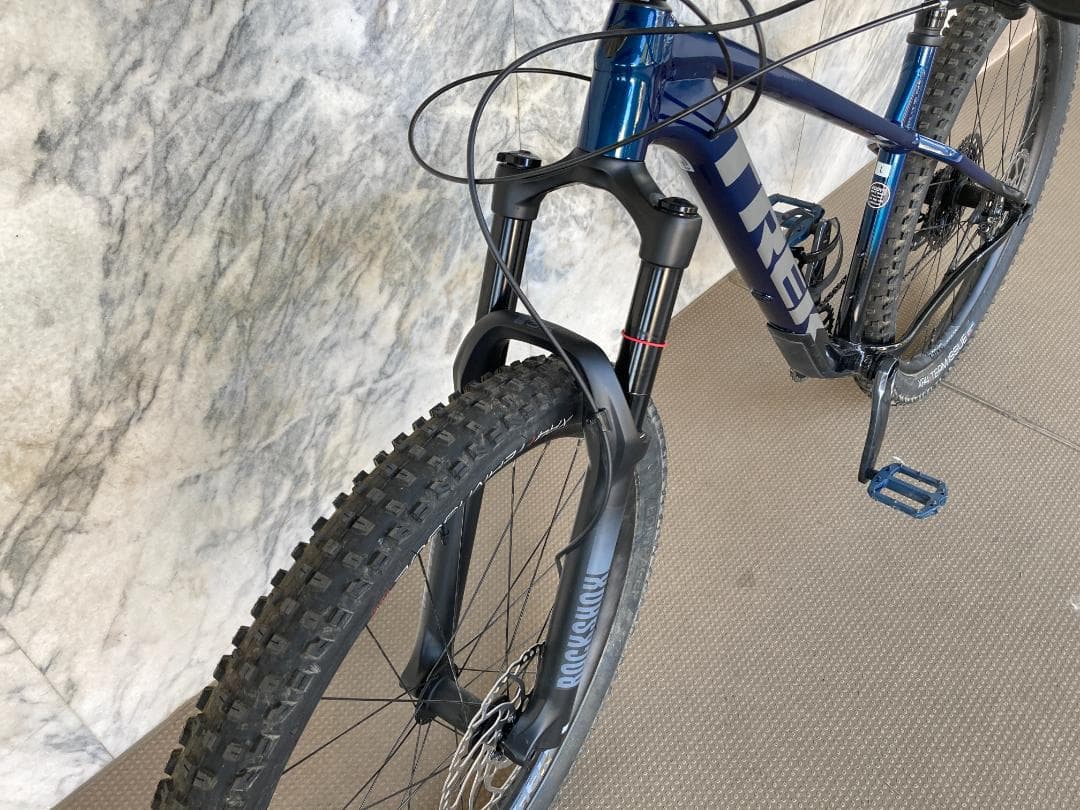 Trek Roscoe 8 2022 (Gen3) アルミマウンテンバイク