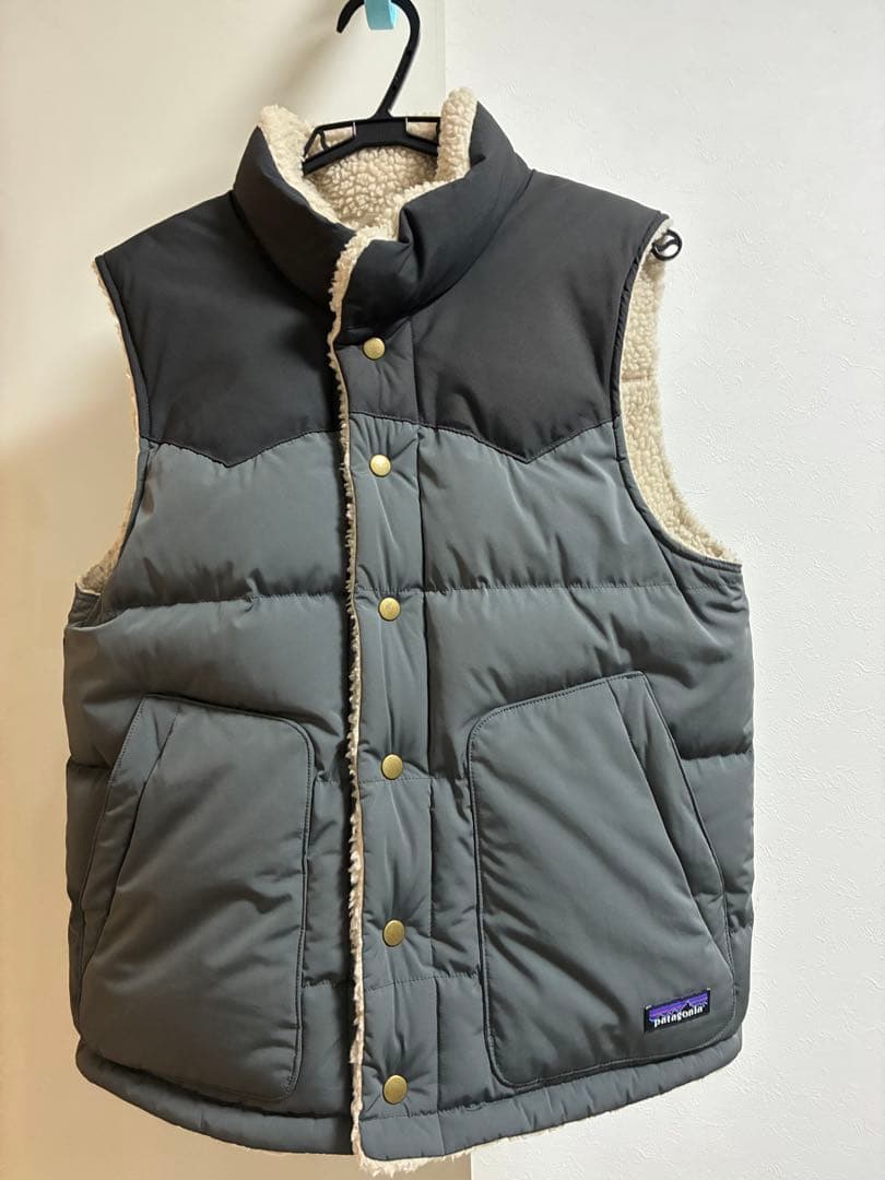 patagonia リバーシブルダウンベスト　メンズXS