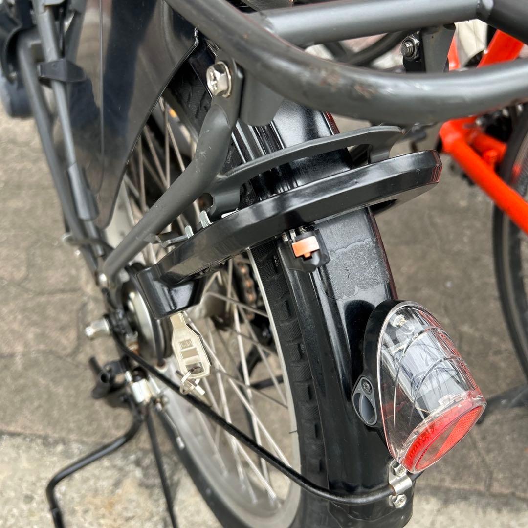 パナソニック　ギュット・クルーム
20インチ内装3段ギア大容量バッテリー16Ah