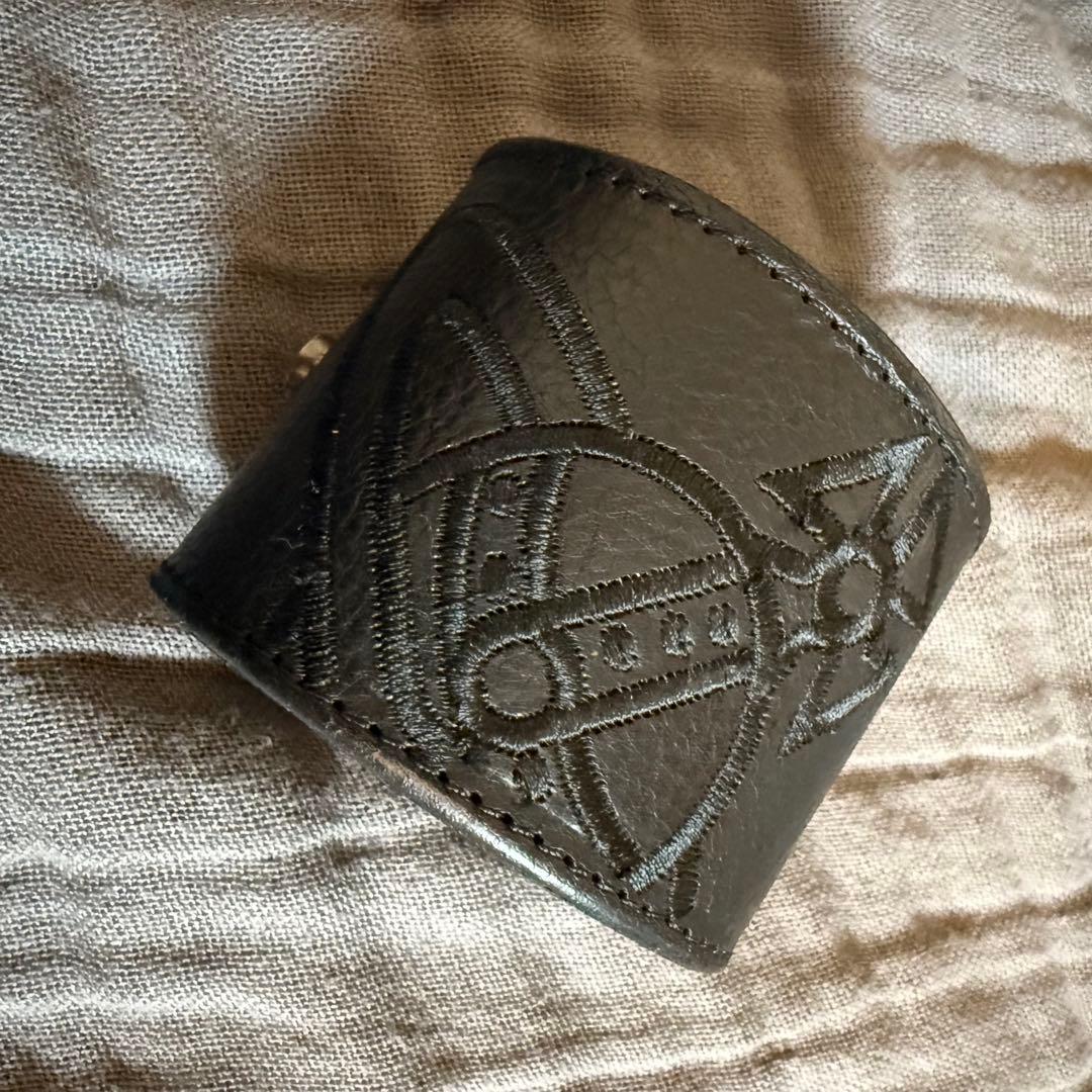 レア＊ヴィヴィアンウエストウッド＊オーヴ刺繍レザーバングル＊ブレスレット