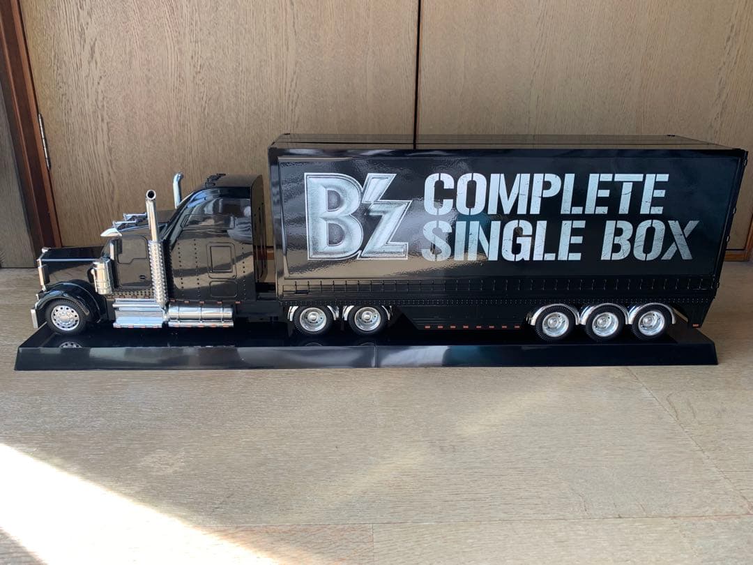 B’z COMPLETE SINGLE BOX Trailer Edition