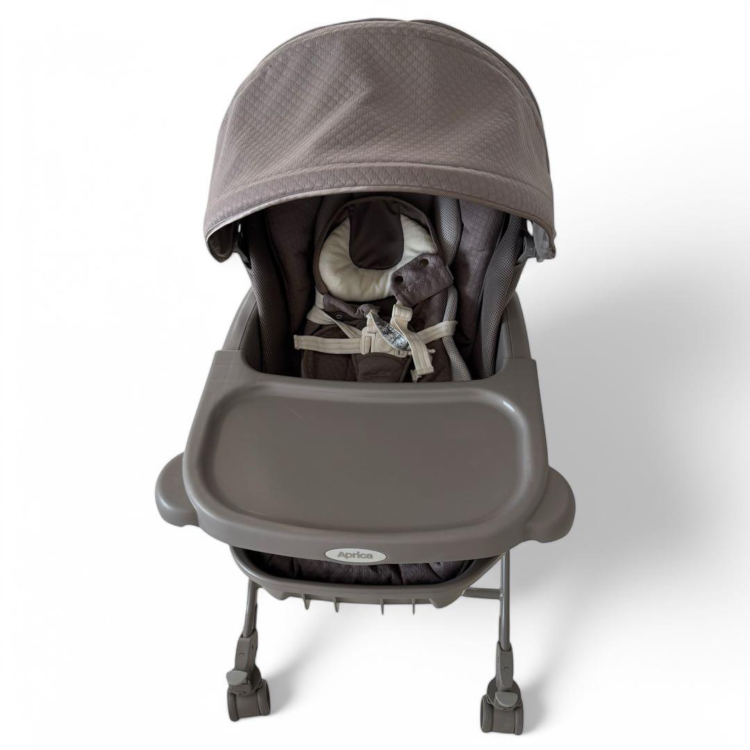 アップリカ　ユラリズム　オート　プレミアム　ムーンロック+クッション