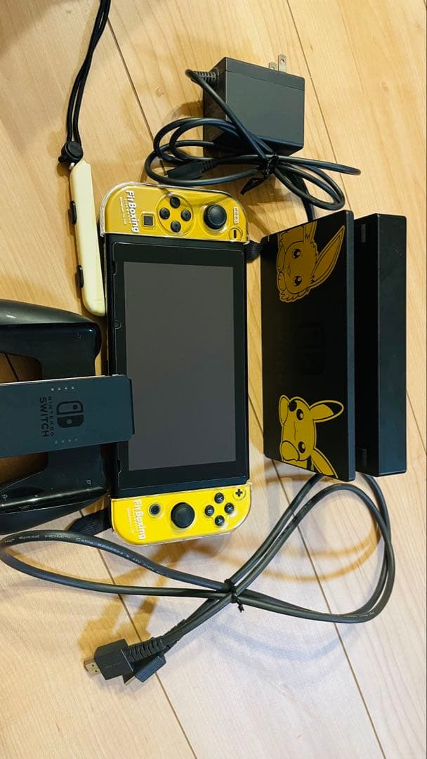 Nintendo Switch ピカチュウ/イーブイデザイン 本体