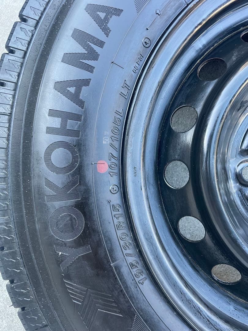 【EI】走行わずかヨコハマ195/80R15ハイエース スタッドレス4本