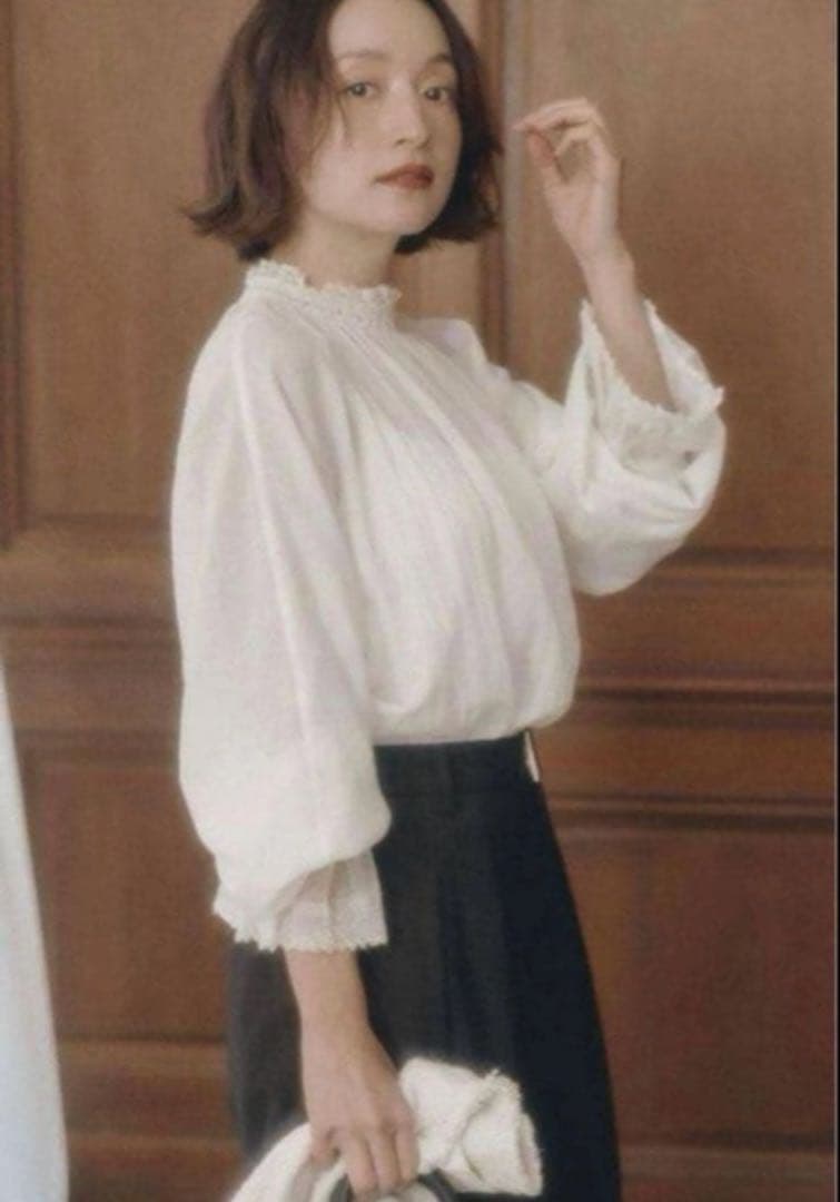 新品未使用　PUAL CE CIN 襟袖レースプチハイネックブラウス