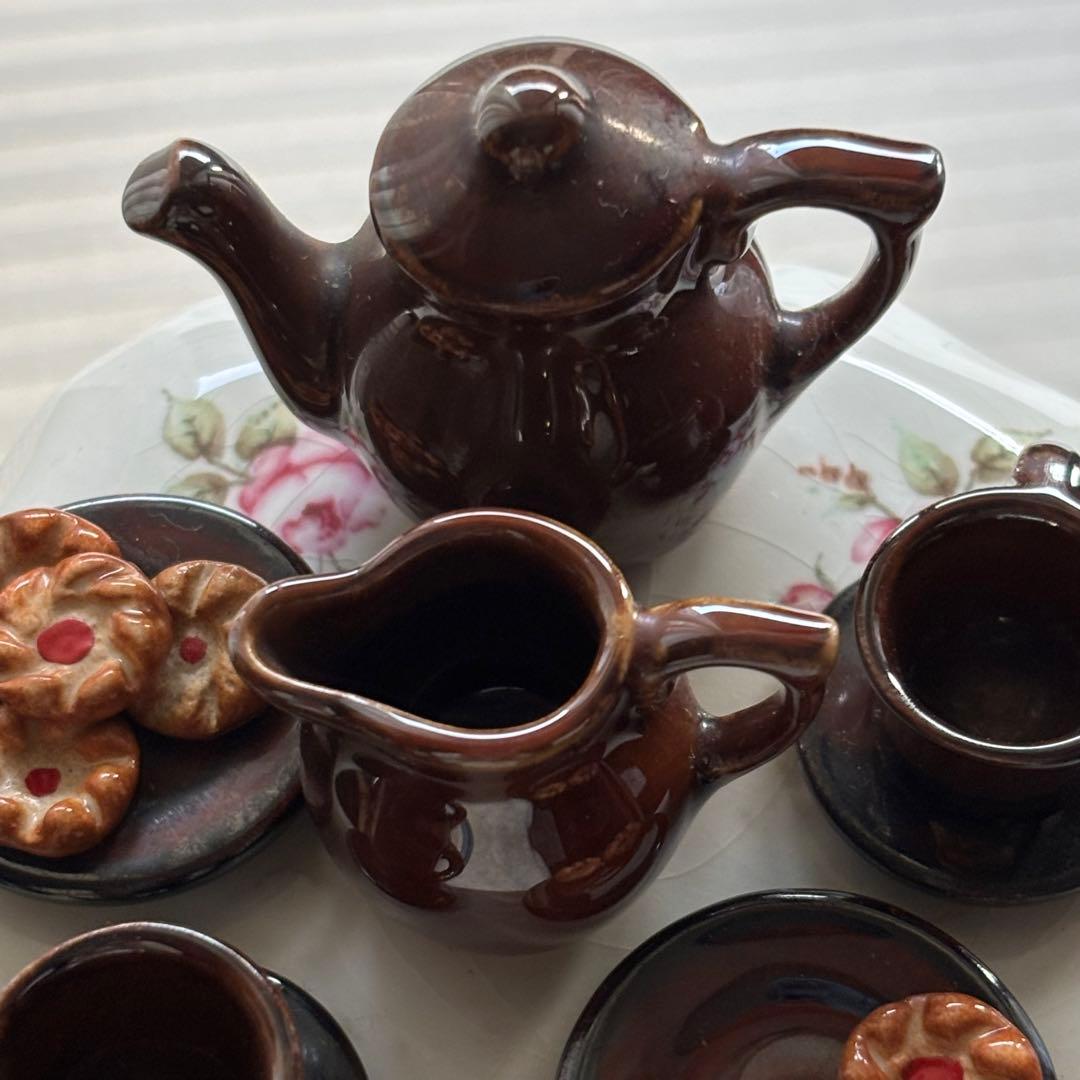 英国製　カーデュー コレクタブルティーポット　　ブラウン・ベティ