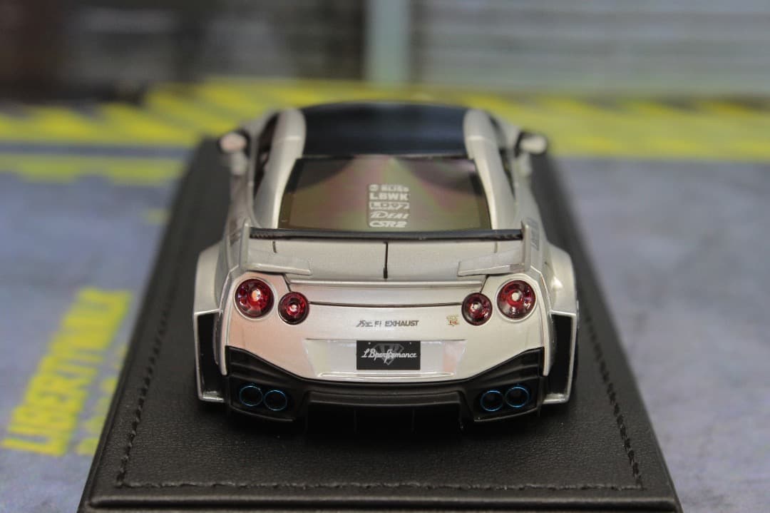 【最終価格】イグニッションモデル　1/43日産35GT-RR Silver