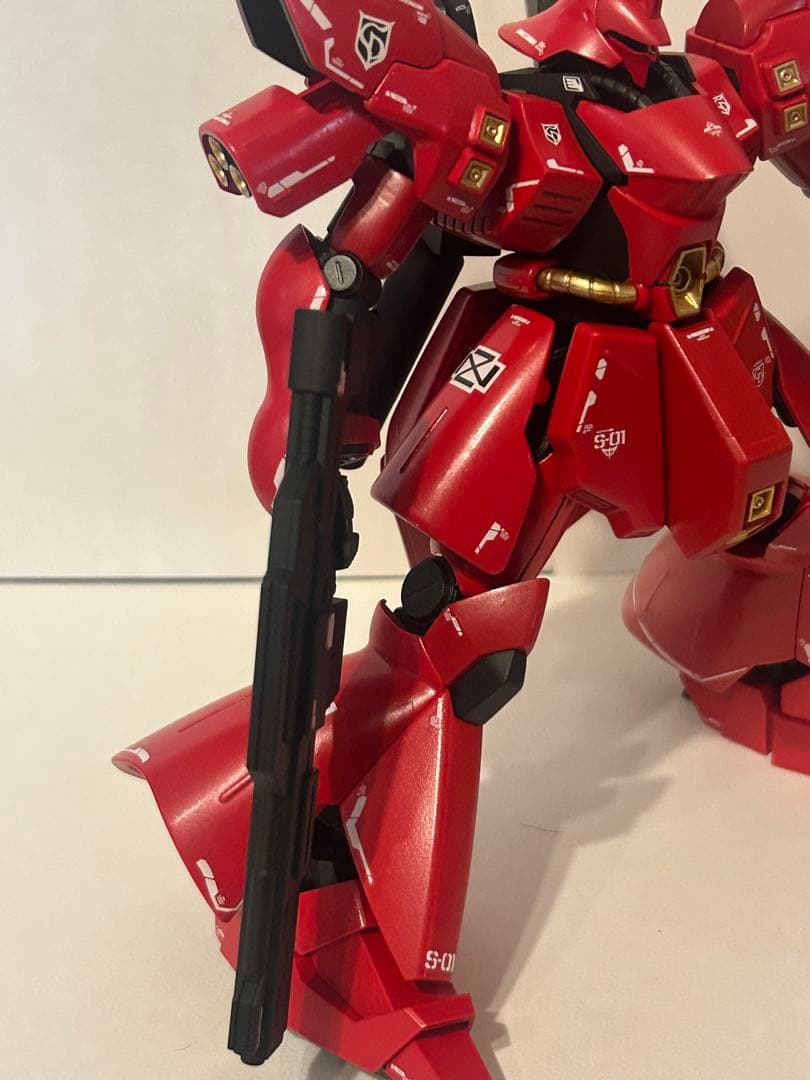 HGUCサザビー完成品　全塗装