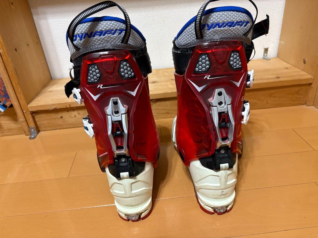 ディナフィット　Radical 28〜28.5cm バックカントリースキーブーツ