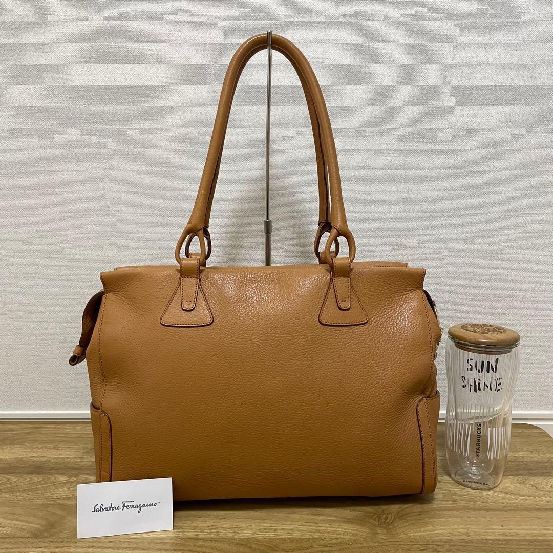 《美品》Ferragamo（フェラガモ）レザー ハンドバッグ ライトブラウン