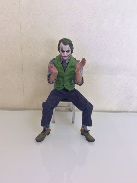 ホットトイズ ジョーカー ⒉0 1/6 フィギュア ダークナイト hottoys