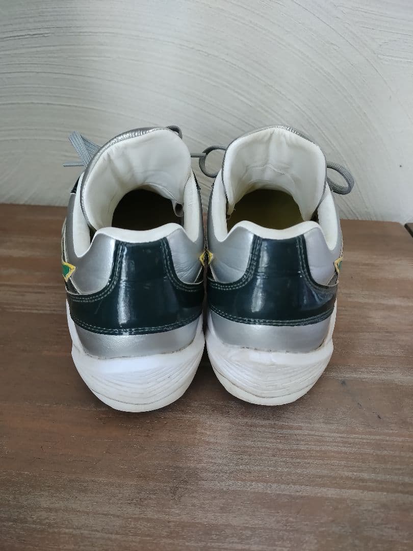 ミズノグローバルエリート オーダースパイク 25.5 シルバー/グリーン