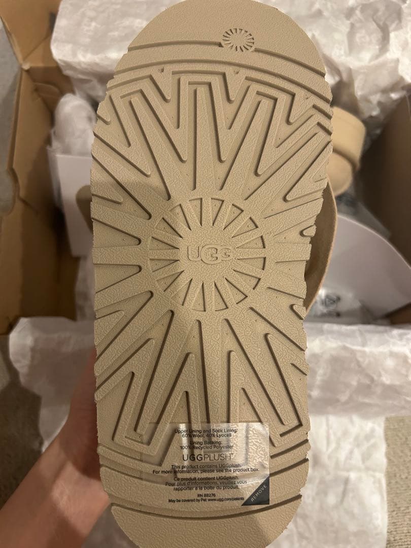 UGG W PLATFORM SLIP-ON BOW 7 サンド