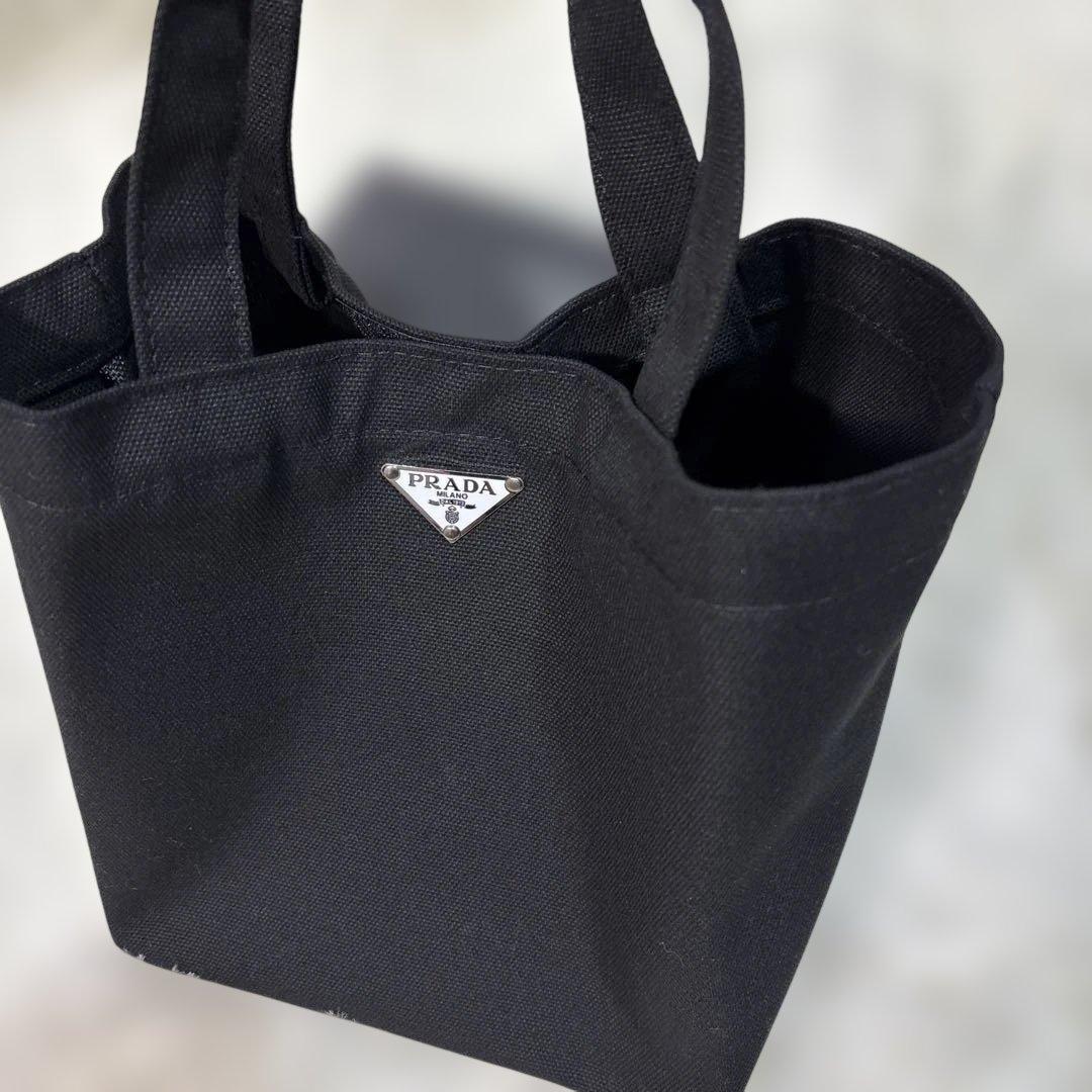 PRADA ブラック トートバッグ