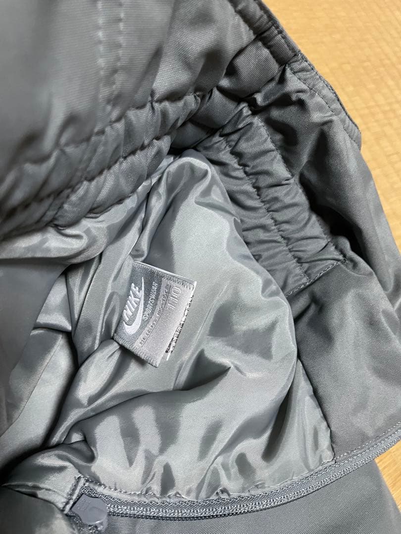 新品　NIKE　キッズ スキーウェア スノーボード 110　雪遊び　そり遊び