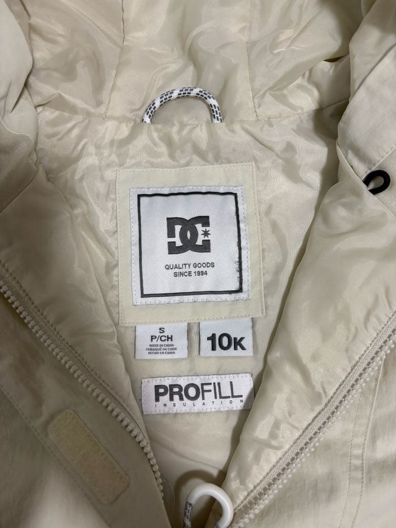 DC PROFILL 白色　ベージュ色　スノーボードウェア Sサイズ