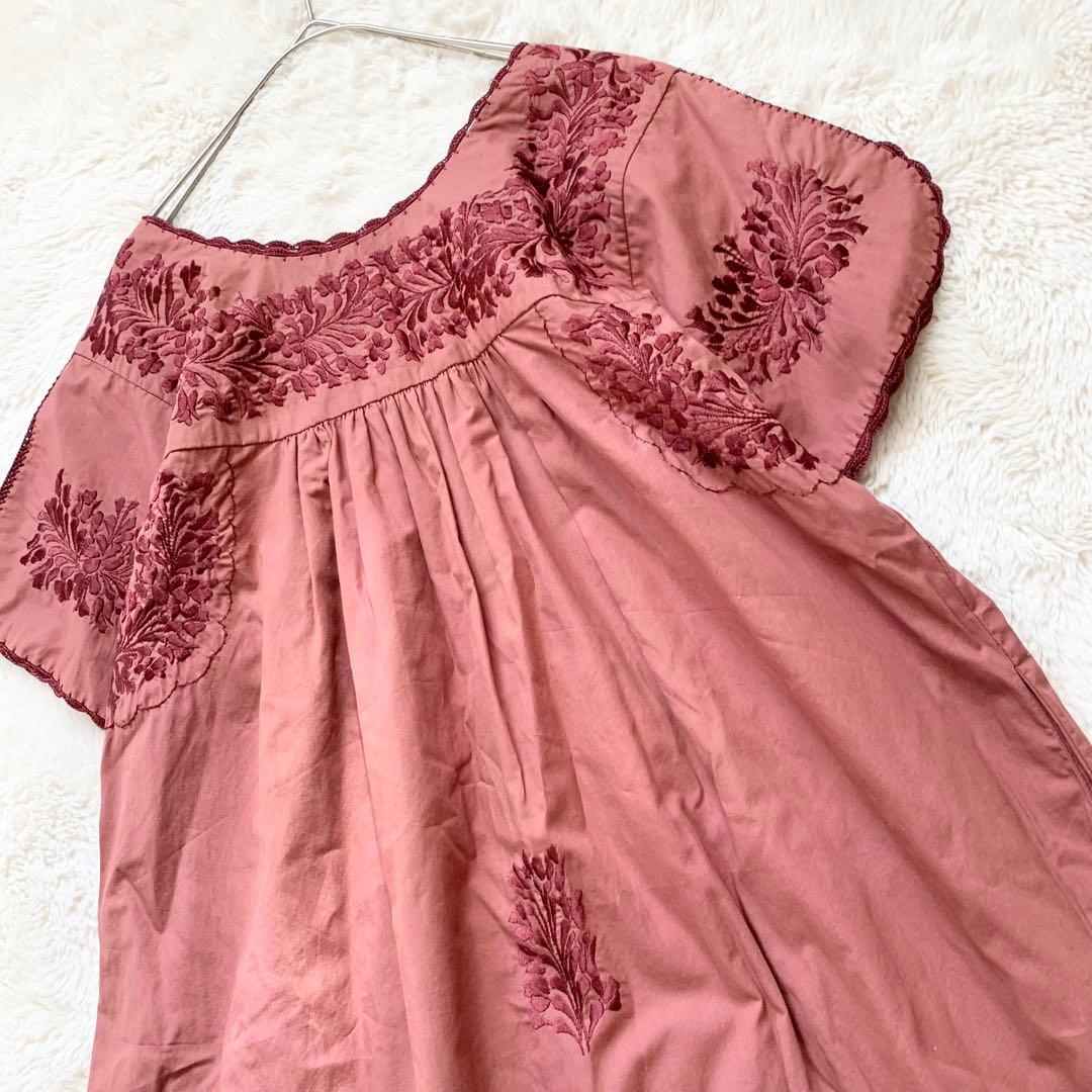 状態良し＊ ハグオーワー　刺繍　エンジ色　ロングワンピース フリーサイズ