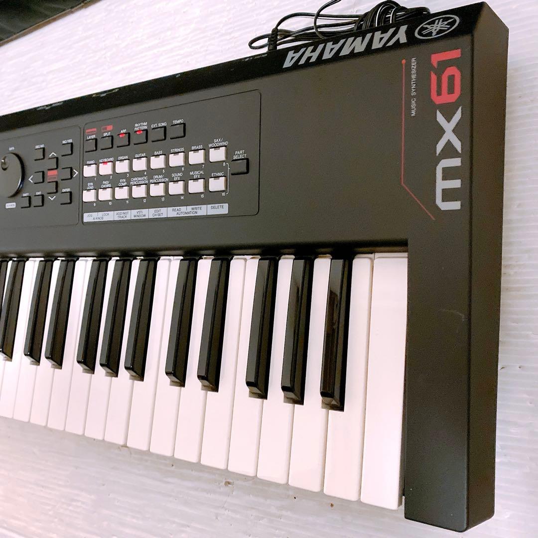 YAMAHA MX61 シンセサイザー　専用ケース付属