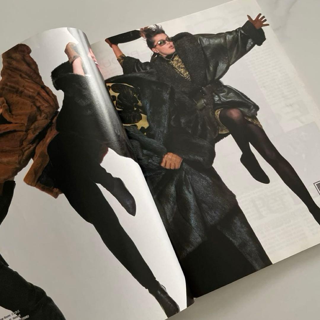 激レア　希少価値　ハーパーズバザー　フランス　1986