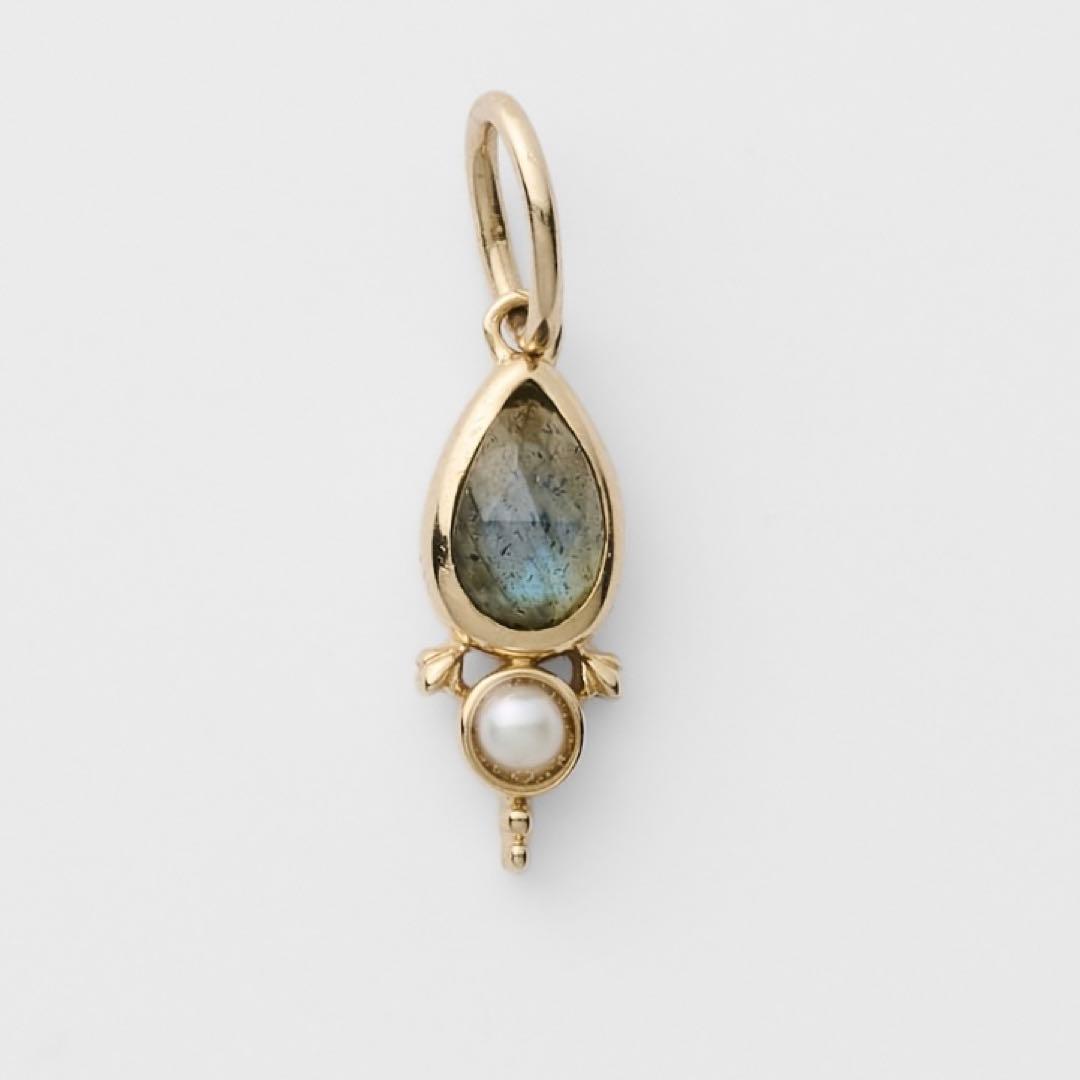 agete K5ラブラドライト チャーム