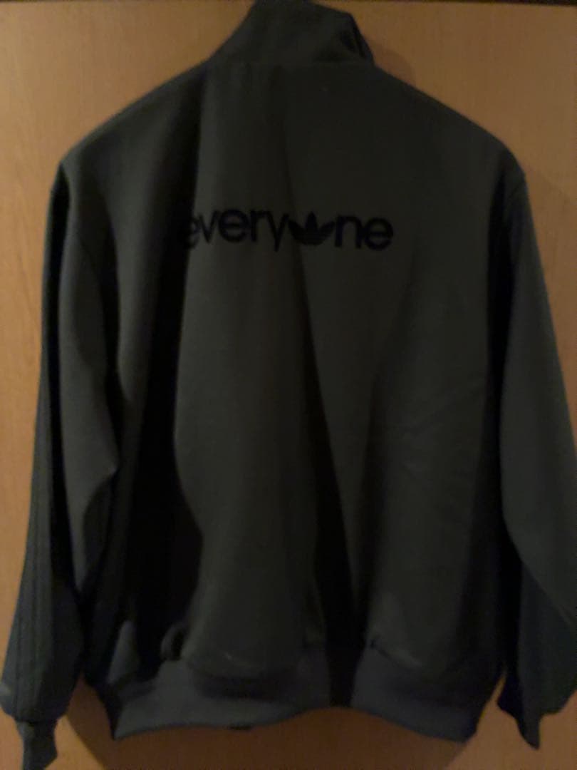 ジャケット・アウター TRACK TOP everyone (BLACK) adidas