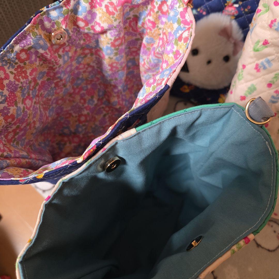 ●いちご●親子もふもふシマエナガ　ハンドメイド　キルト