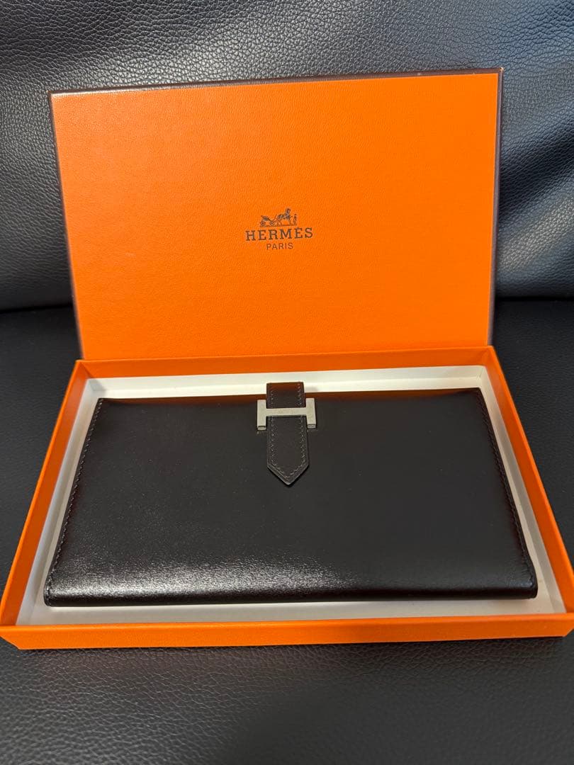 ル*ス様 本物保証！HERMES べアンボックスカーフ黒 長財布 箱付き！極美品