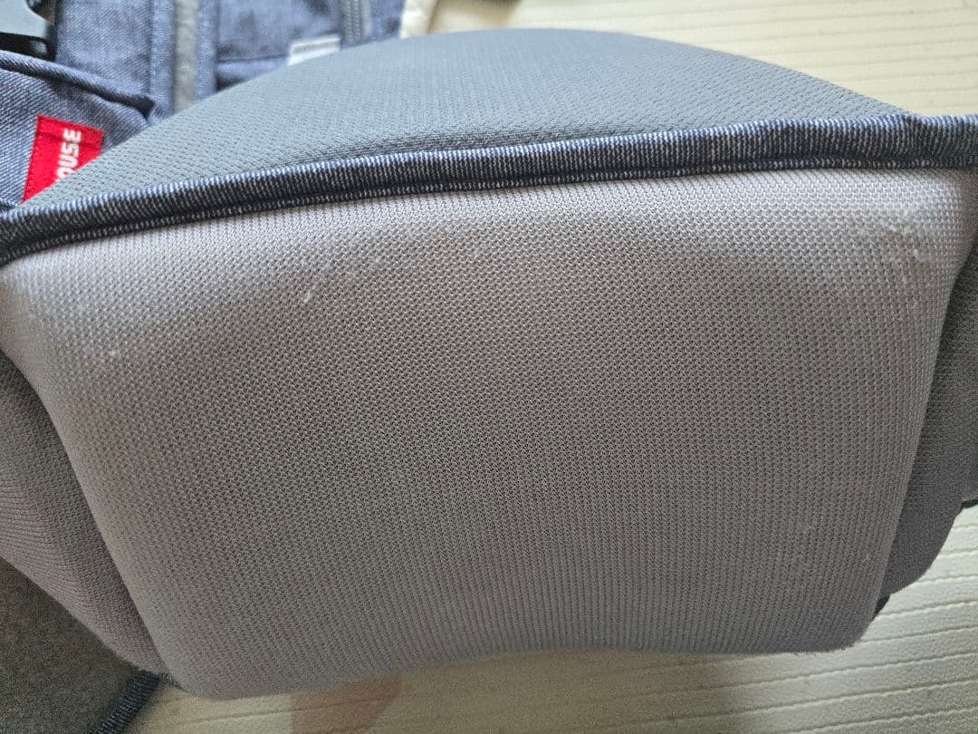 ポグネー✕ミキハウス　抱っこ紐 ヒップシートデニム調