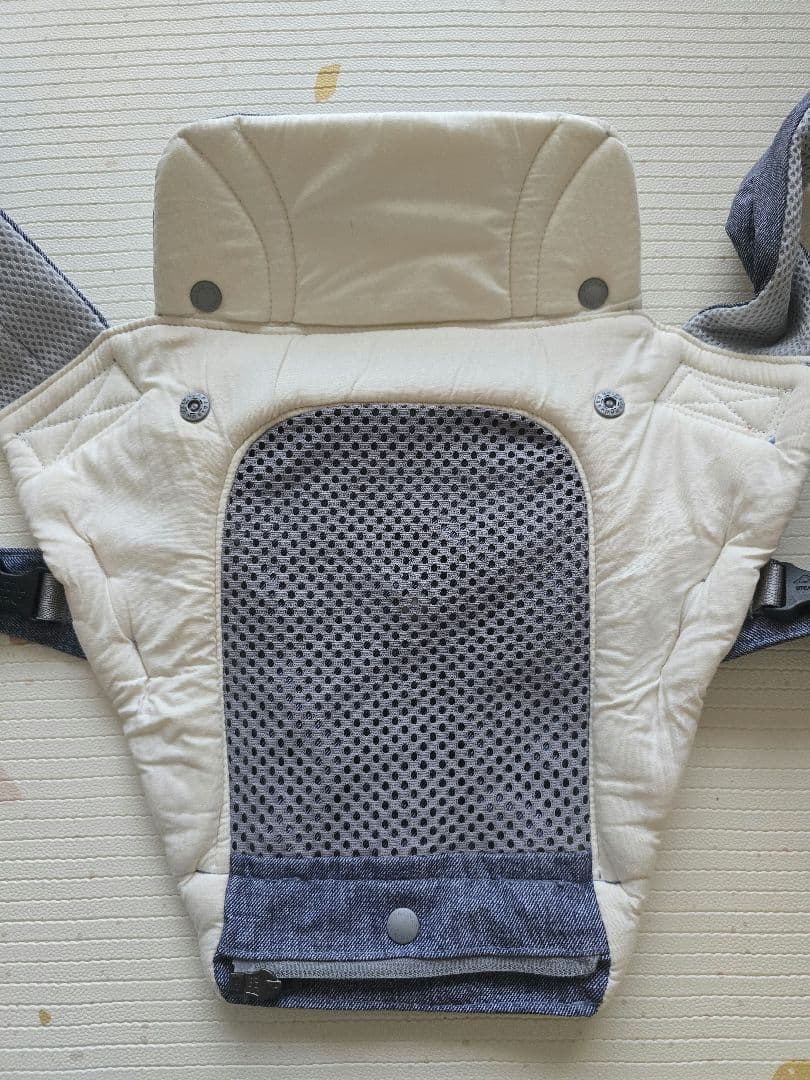 ポグネー✕ミキハウス　抱っこ紐 ヒップシートデニム調