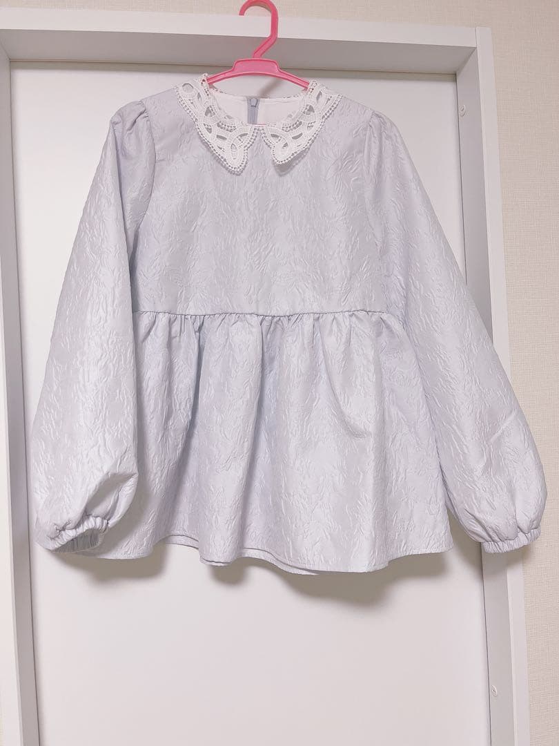 Fit more ジャガードレース襟ペプラムトップス