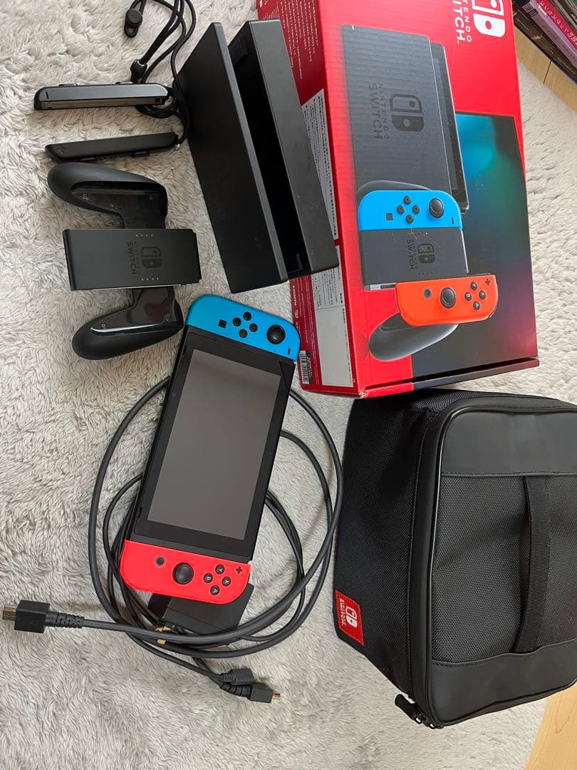 Nintendo Switch 本体 赤/青 Joy-Con 収納バッグ付き