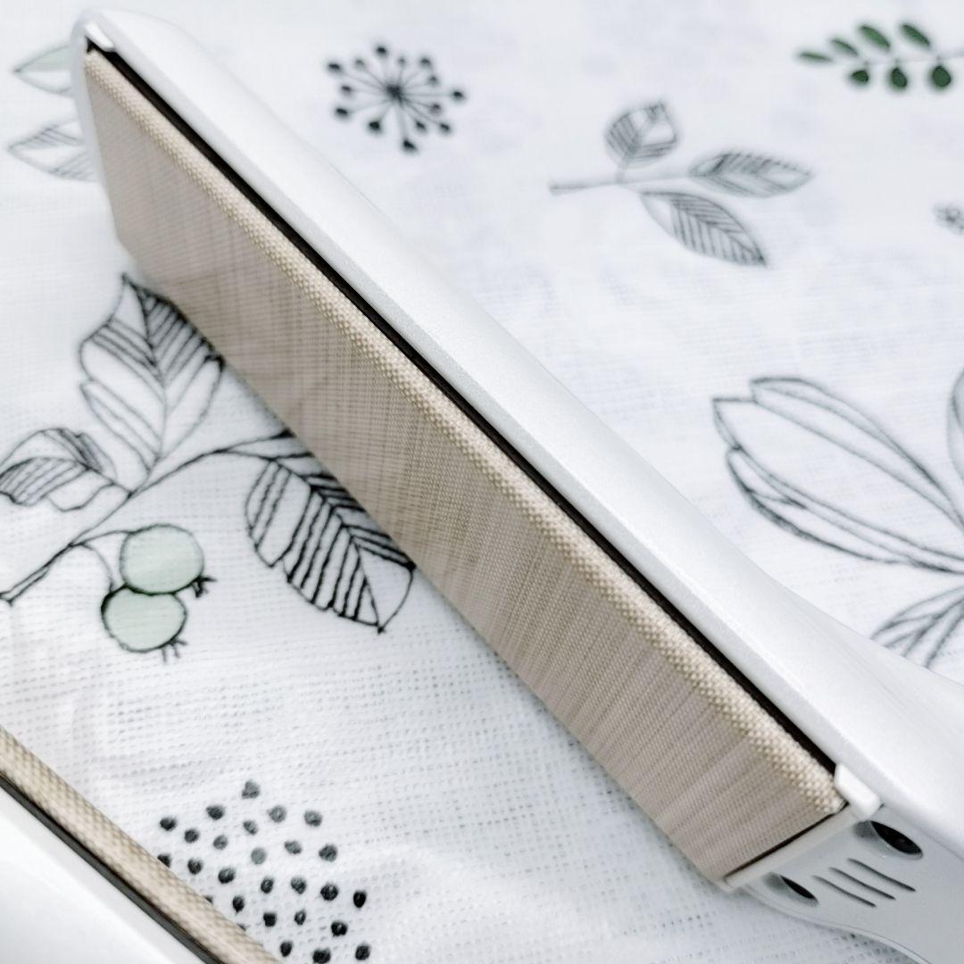 ほぼ未使用⭐️付属品完備 KINUJO 絹女 ストレート アイロン ホワイト